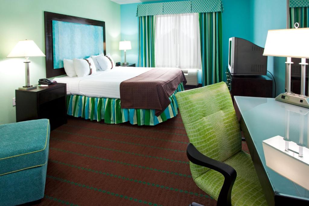 Holiday Inn Hotel & Suites Ocala Conference Center by IHG - Camera King Premium Con Divano Letto