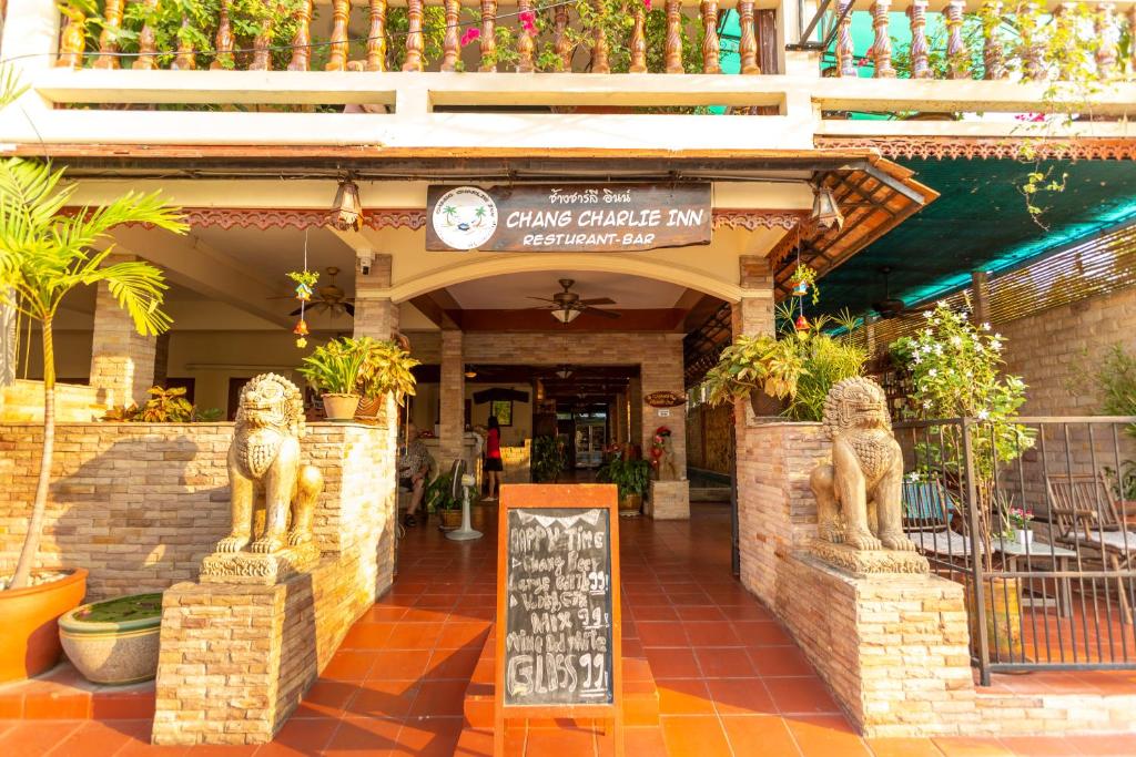 Chang Charlie Inn, Boutique - Resim 44