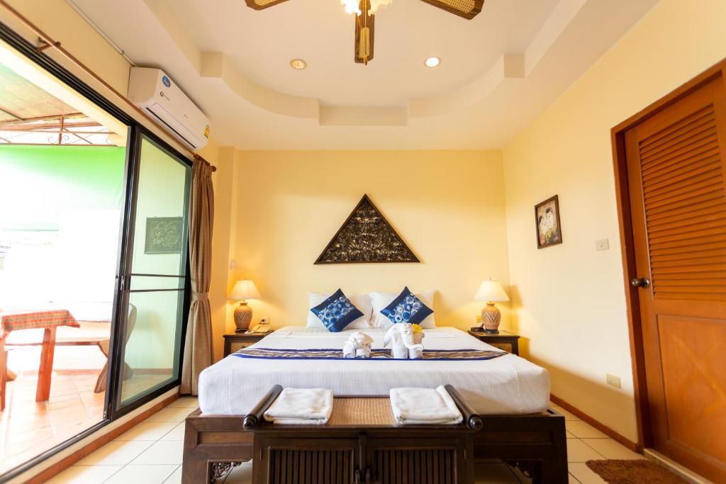 Chang Charlie Inn, Boutique - Resim 22