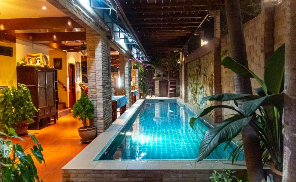 Chang Charlie Inn, Boutique - Resim 36