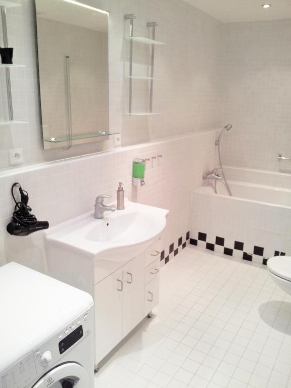 Selinor Old Town Apartments - Deluxe Studio