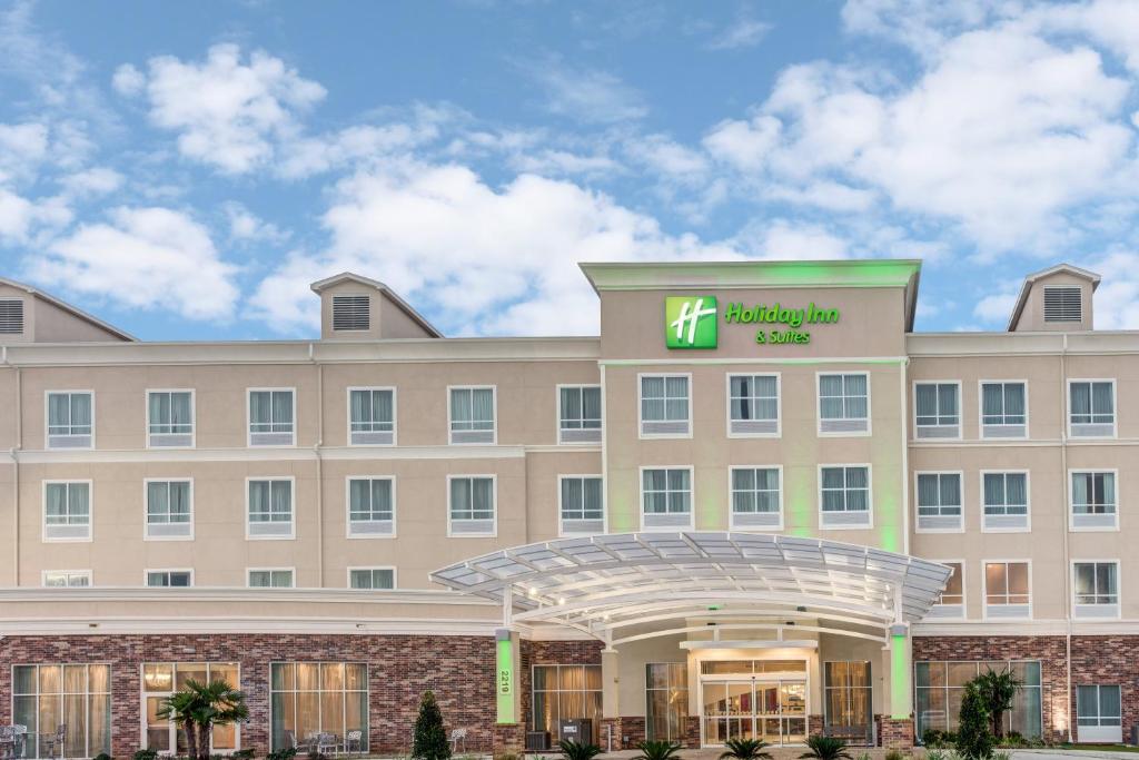 a rendering of the front of a hotel building at Holiday Inn Lafayette North, an IHG Hotel in Lafayette