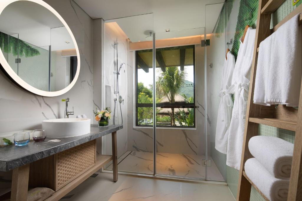 Holiday Inn Resort Qionghai Guantang, an IHG Hotel - Sala King Premium Con Vista In Montagna