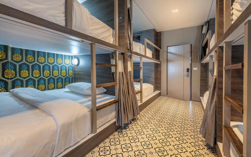 Happy Station Bangkok - 3