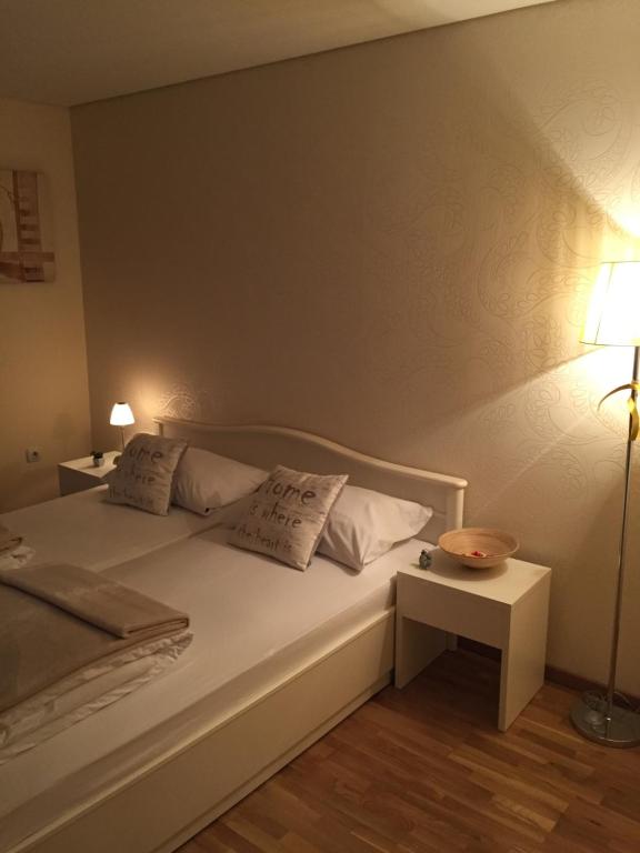 Postel nebo postele na pokoji v ubytování B&B Alex18