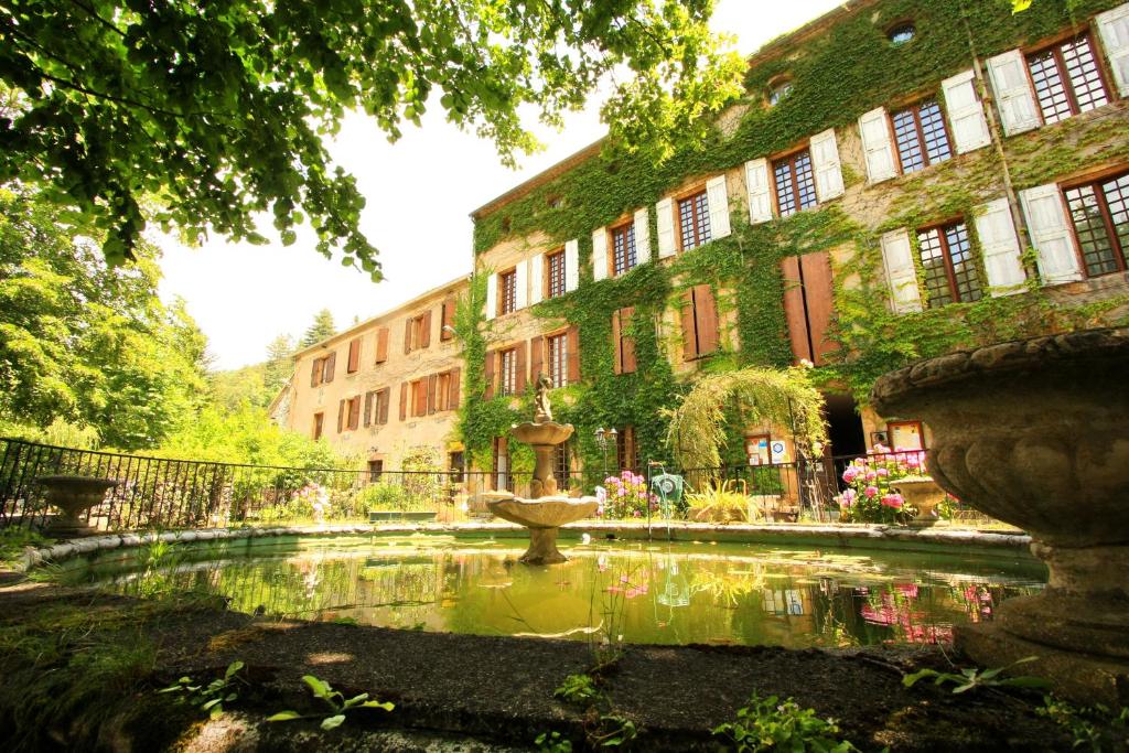 Zahrada ubytování Logis Hostellerie Du Grand Duc hôtel restaurant
