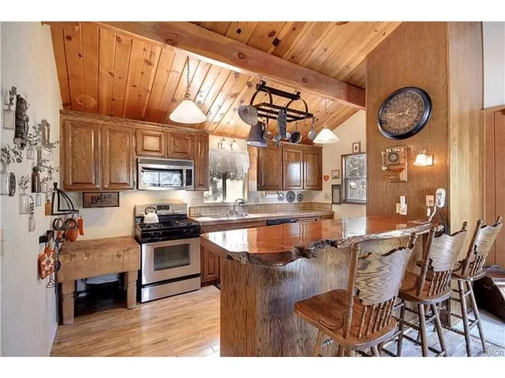 TurtleBear Cabin, Big Bear Lake, Statele Unite ale Americii
