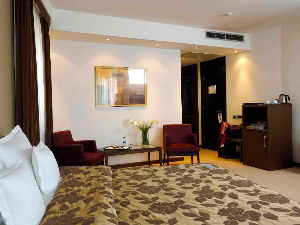 Prostor za sedenje u objektu IN Hotel Beograd