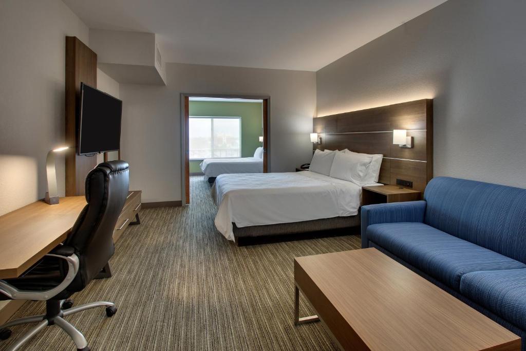 Holiday Inn Express Hotel & Suites Waukegan/Gurnee, an IHG Hotel - Deluxe Suite
