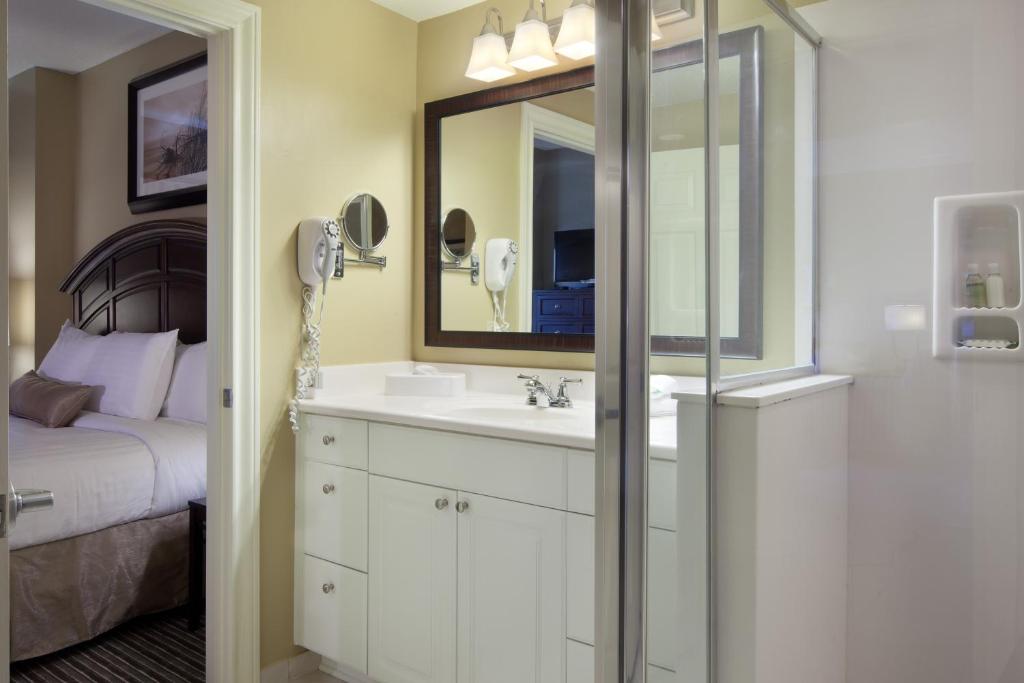 Holiday Inn Club Vacations Galveston Beach Resort, an IHG Hotel - Villa Lodge De Un Dormitorio Con Cama Queen