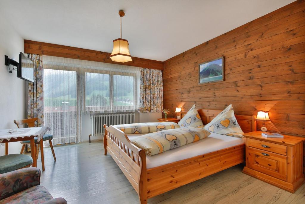 Postel nebo postele na pokoji v ubytování Landhaus Panorama