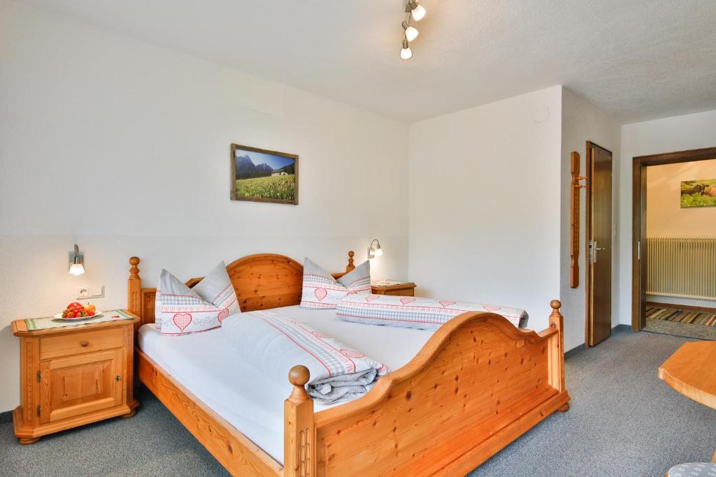 Postel nebo postele na pokoji v ubytování Landhaus Panorama