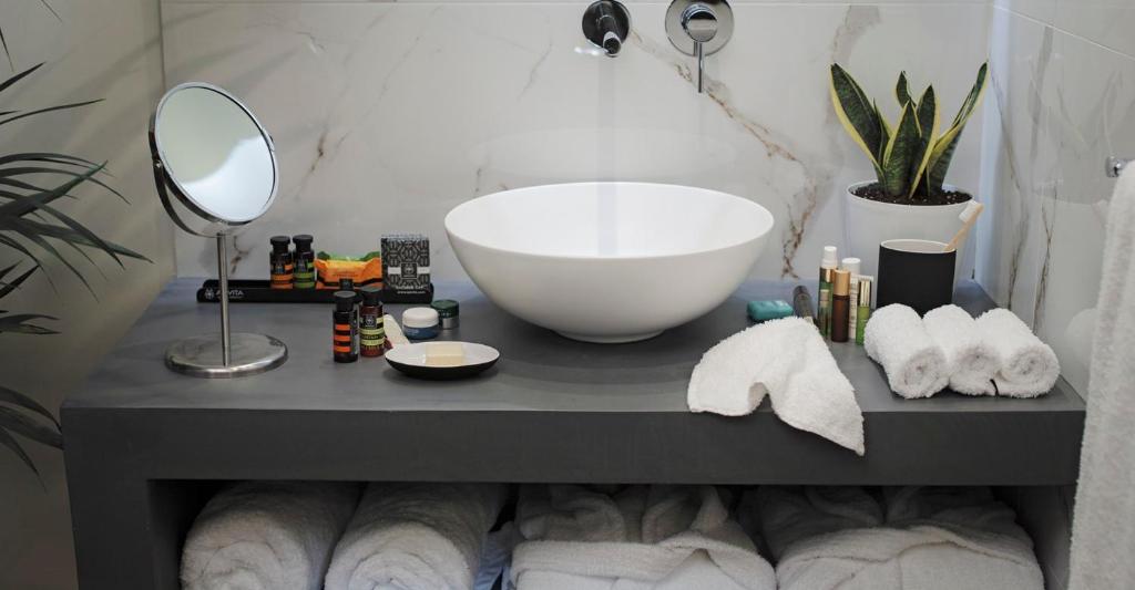 
Standard Double Room with Internal Atrium View
