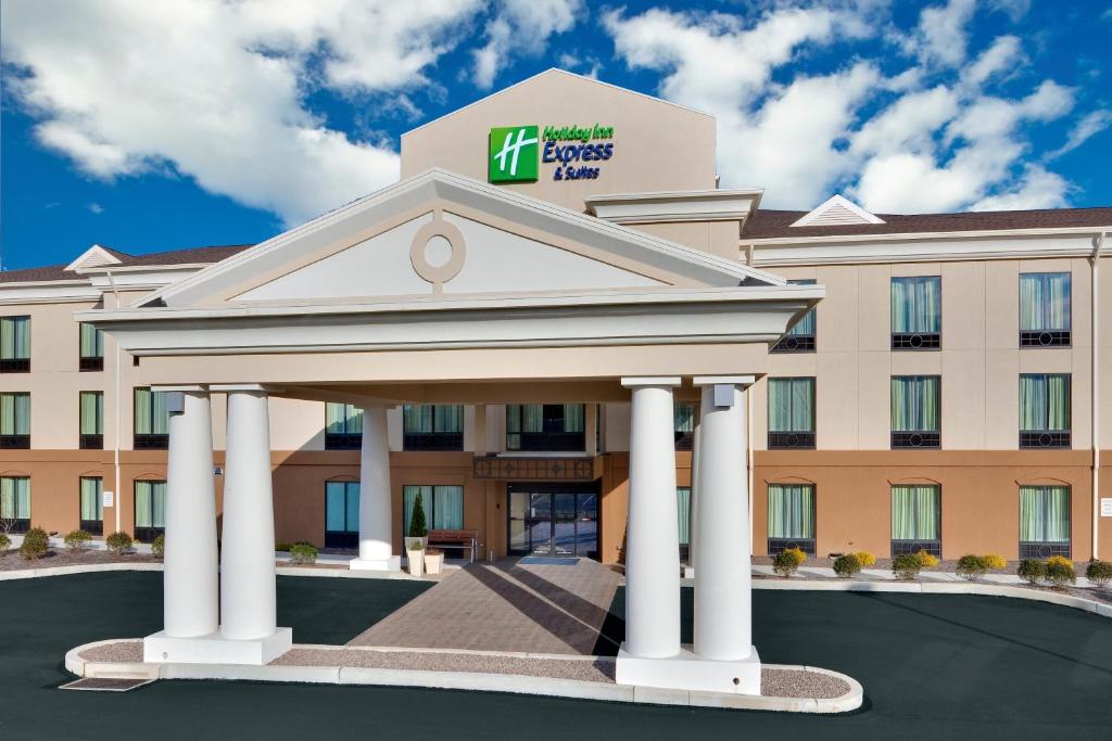 a rendering of the front of a hotel with a gazebo at Holiday Inn Express Hotel & Suites Lebanon, an IHG Hotel in Lebanon