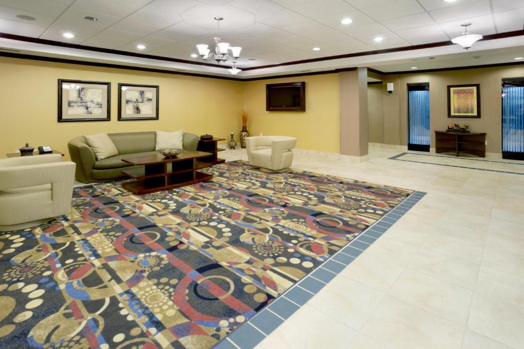 Posezení v ubytování Holiday Inn Express Georgetown by IHG