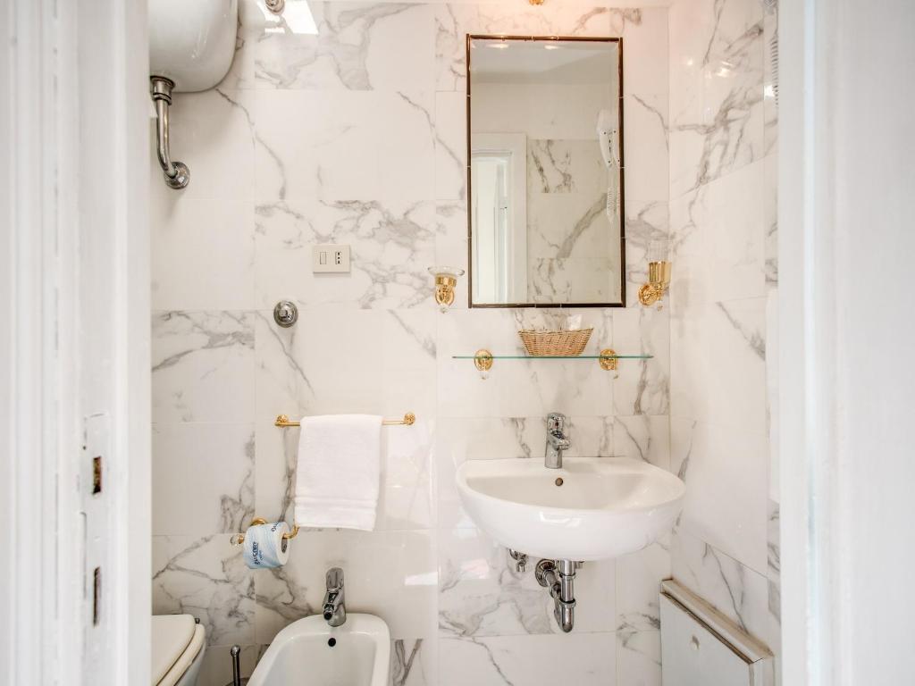 Hotel Labelle - Resim 20