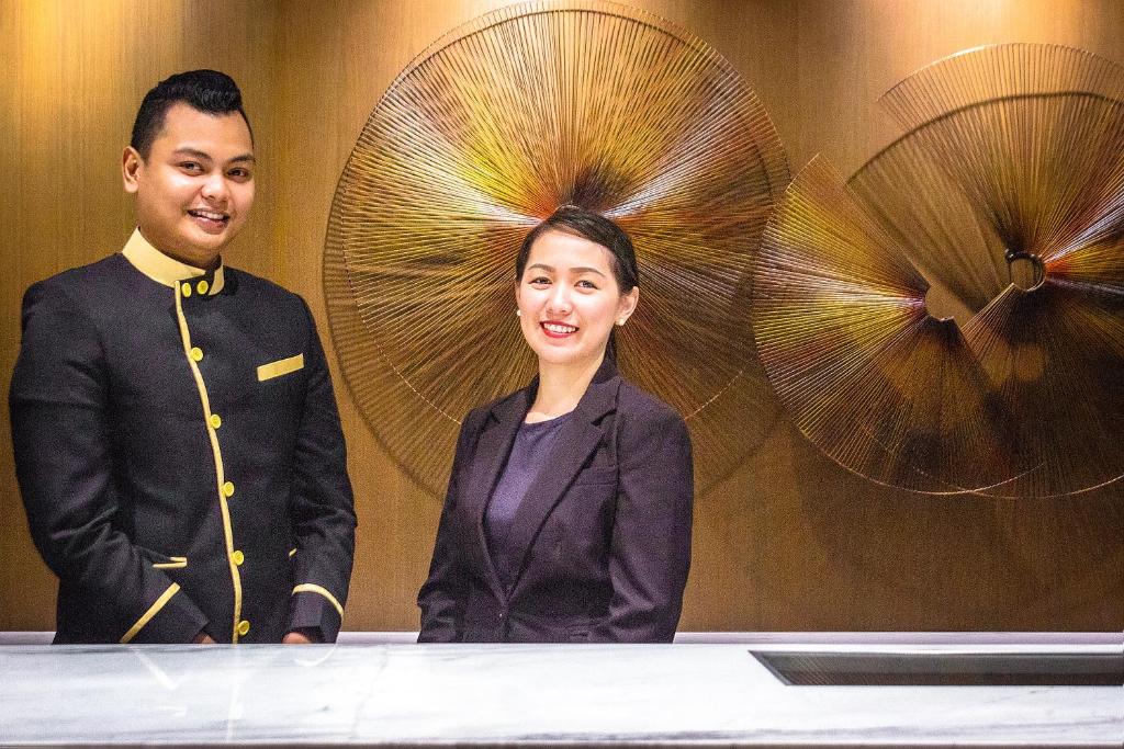 Členové personálu v ubytování Hotel Lucky Chinatown Binondo