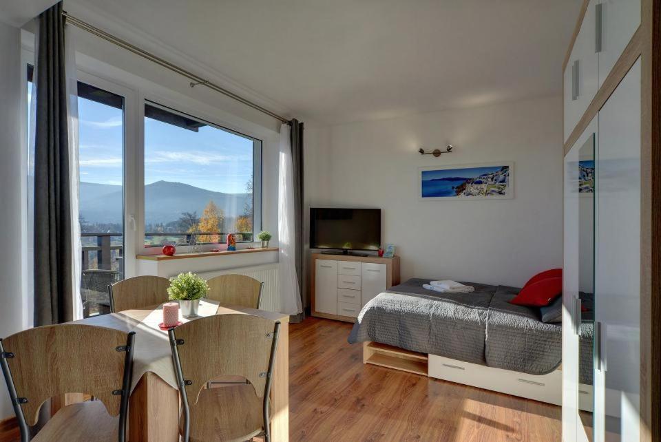 Výhľad na hory alebo výhľad na hory priamo z apartmánu