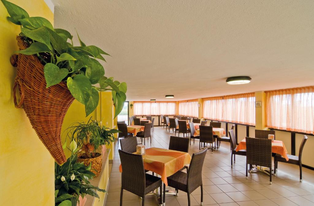 Restaurace v ubytování Little Hotel