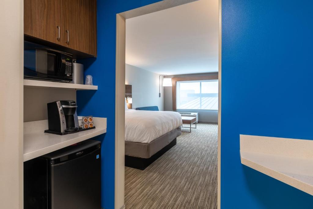 Holiday Inn Express & Suites Gainesville - Lake Lanier Area by IHG photo