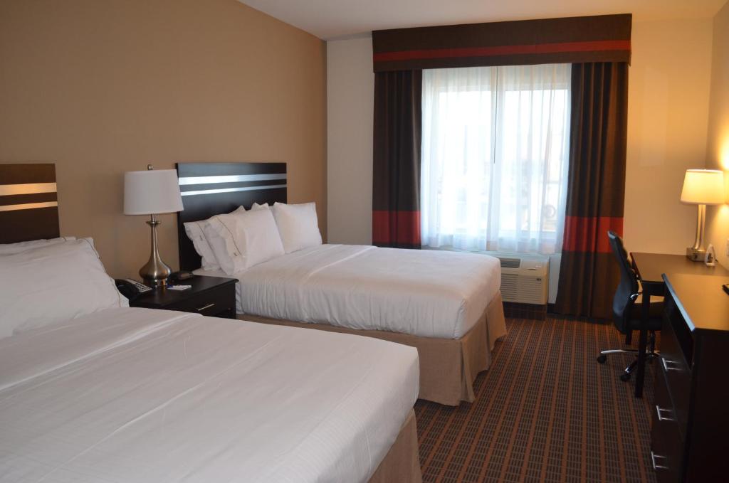 Holiday Inn Express & Suites Golden by IHG photo