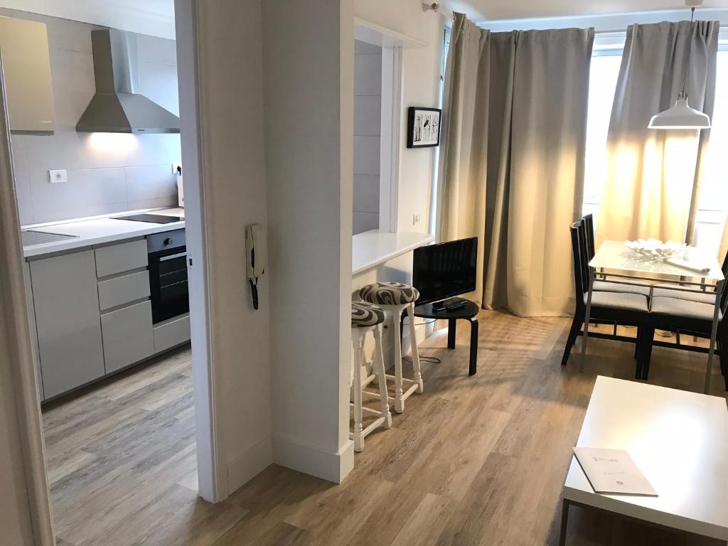 Kuchyň nebo kuchyňský kout v ubytování Apartamentos Bruja