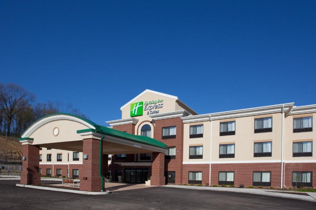 una representación de un hotel con un edificio en Holiday Inn Express & Suites Zanesville North, an IHG Hotel, en Zanesville