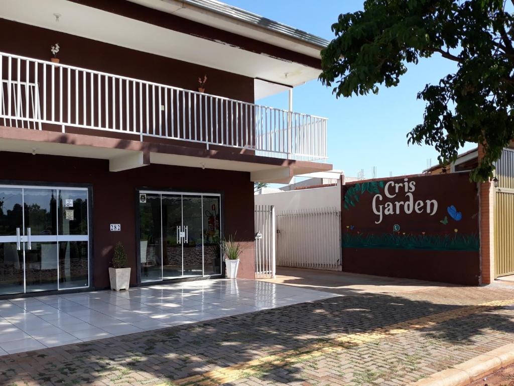  Pousada Cris Garden Bed&Breakfast