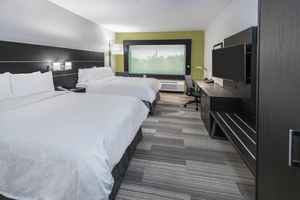 Holiday Inn Express & Suites Bryan - College Station by IHG photo