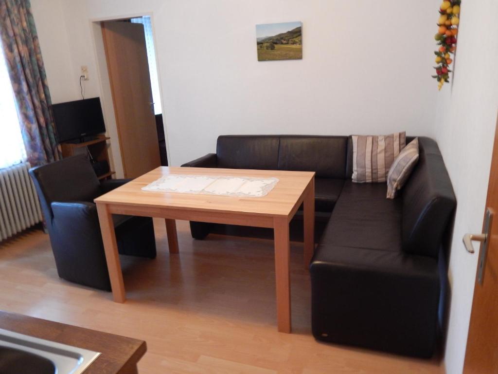 Pension und Fewo Hohe Rhön - Apartamento De Dos Dormitorios