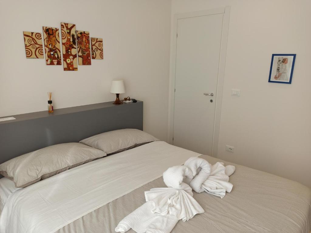 Marconi Dreams - One-Bedroom Apartment