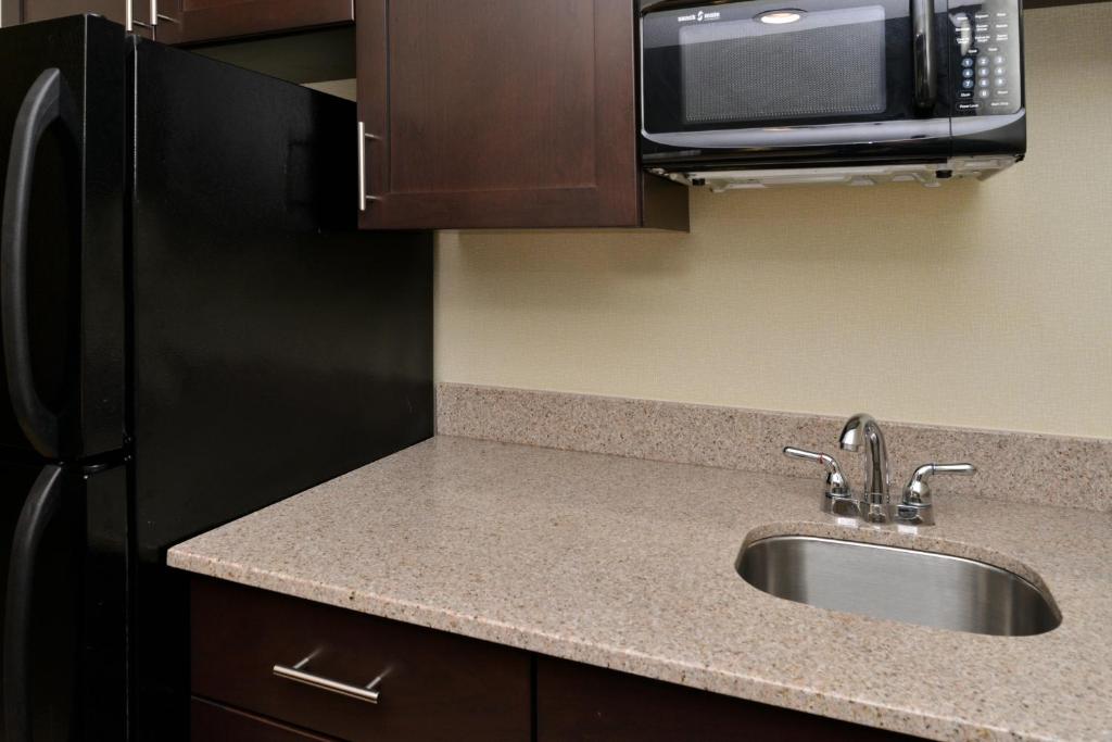 Holiday Inn Express Hotel & Suites Indianapolis W - Airport Area by IHG photo