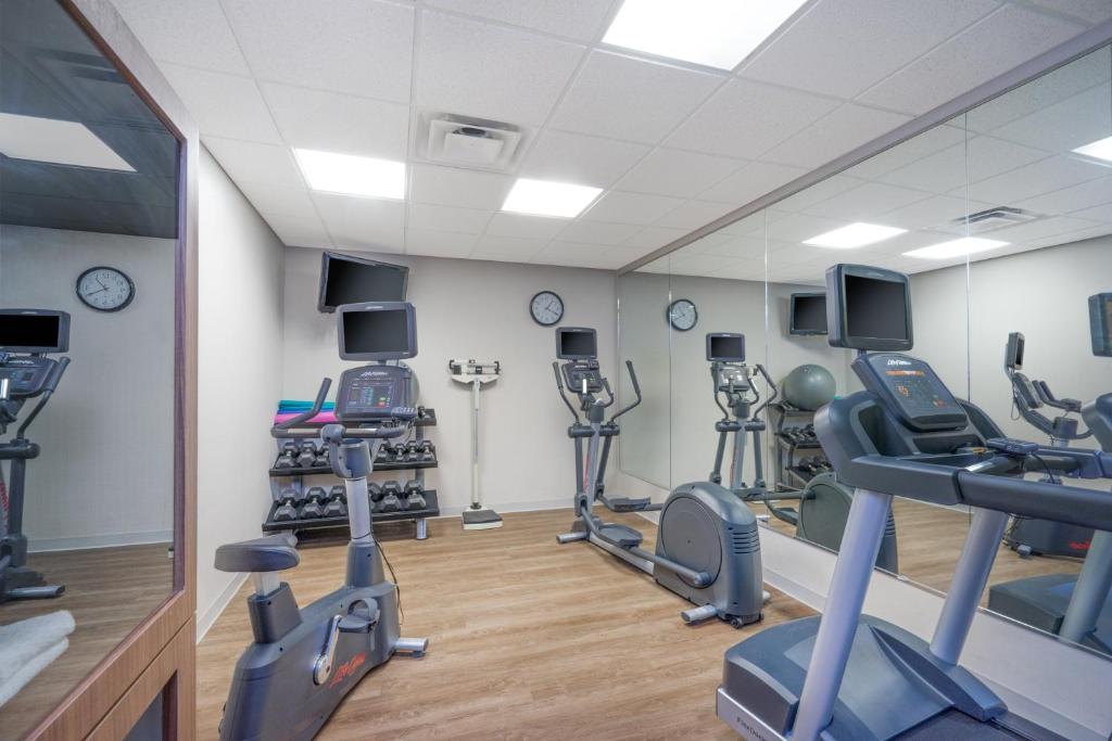 Holiday Inn Express Hotel & Suites Frankfort by IHG photo