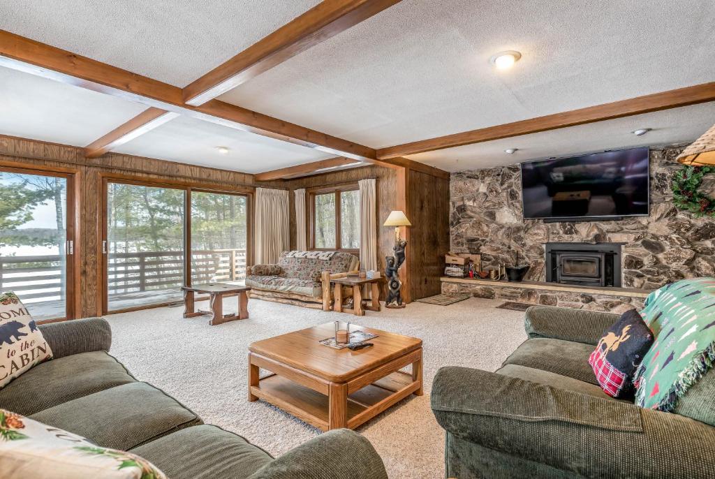Little Bear Lodge, Land O' Lakes (updated prices 2024)