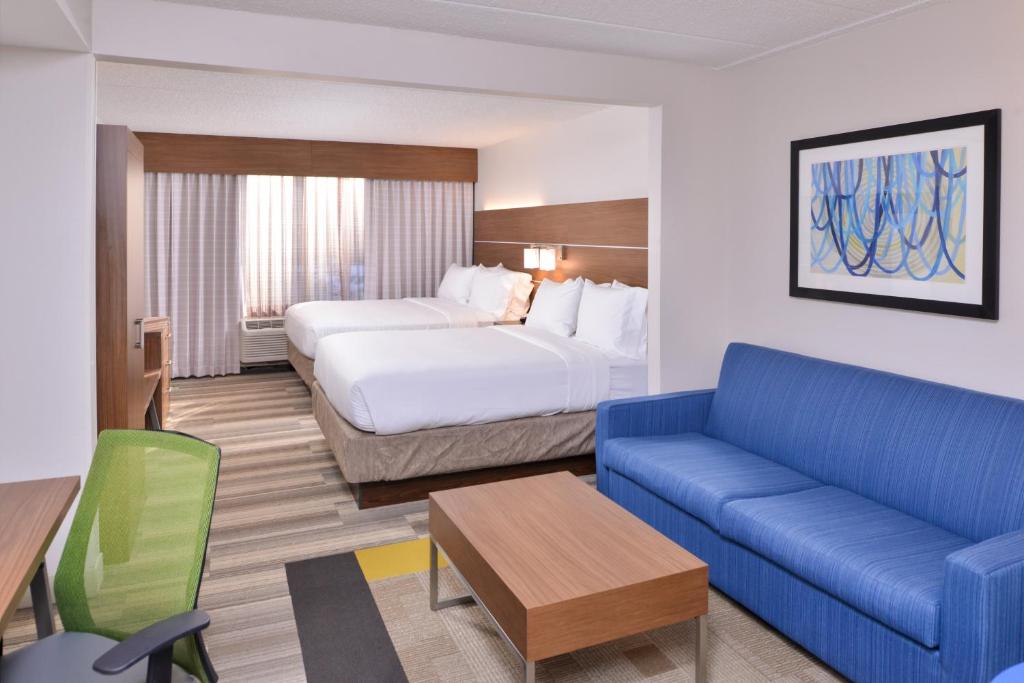 Holiday Inn Express & Suites Indianapolis Dtn-Conv Ctr Area by IHG photo
