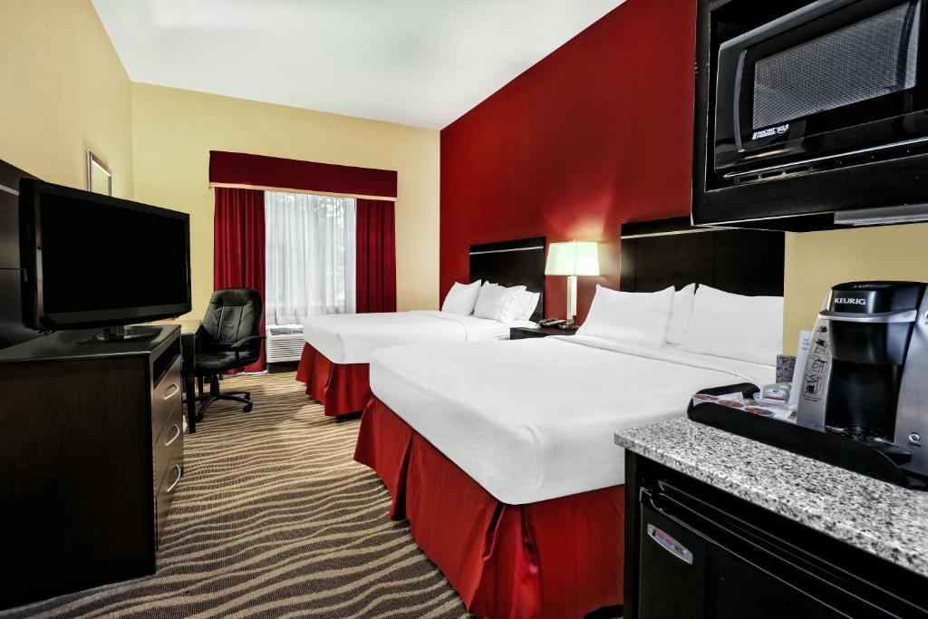 Holiday Inn Express & Suites Cotulla by IHG - Queen Kamer Met 2 Queensize Bedden
