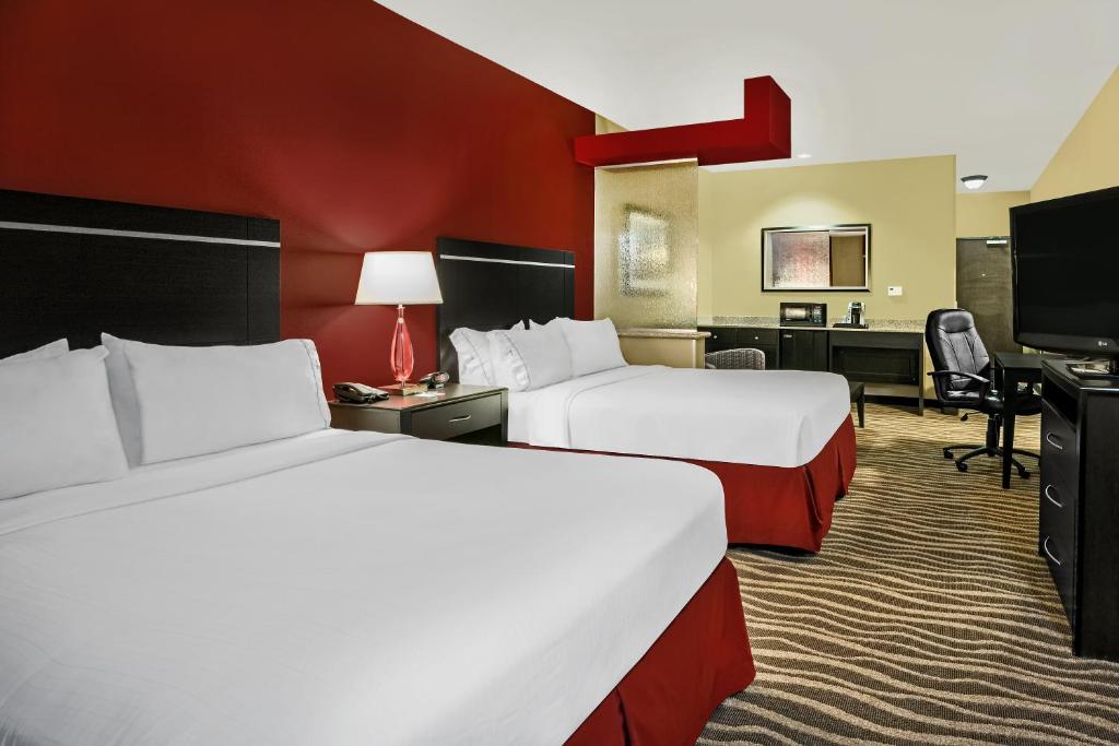 Holiday Inn Express & Suites Cotulla by IHG - Suite Met 2 Queensize Bedden