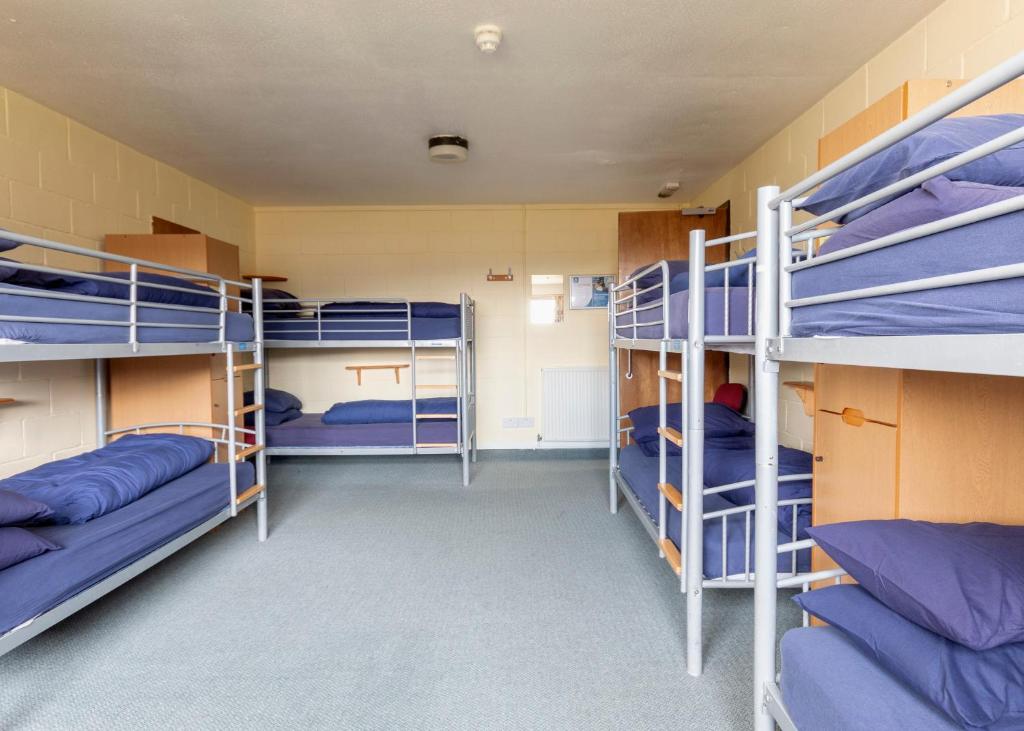 Palanda nebo palandy na pokoji v ubytování Torridon Youth Hostel