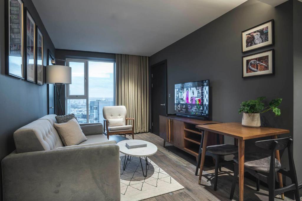 The Gate London City - Skyline - One Bed Apartment