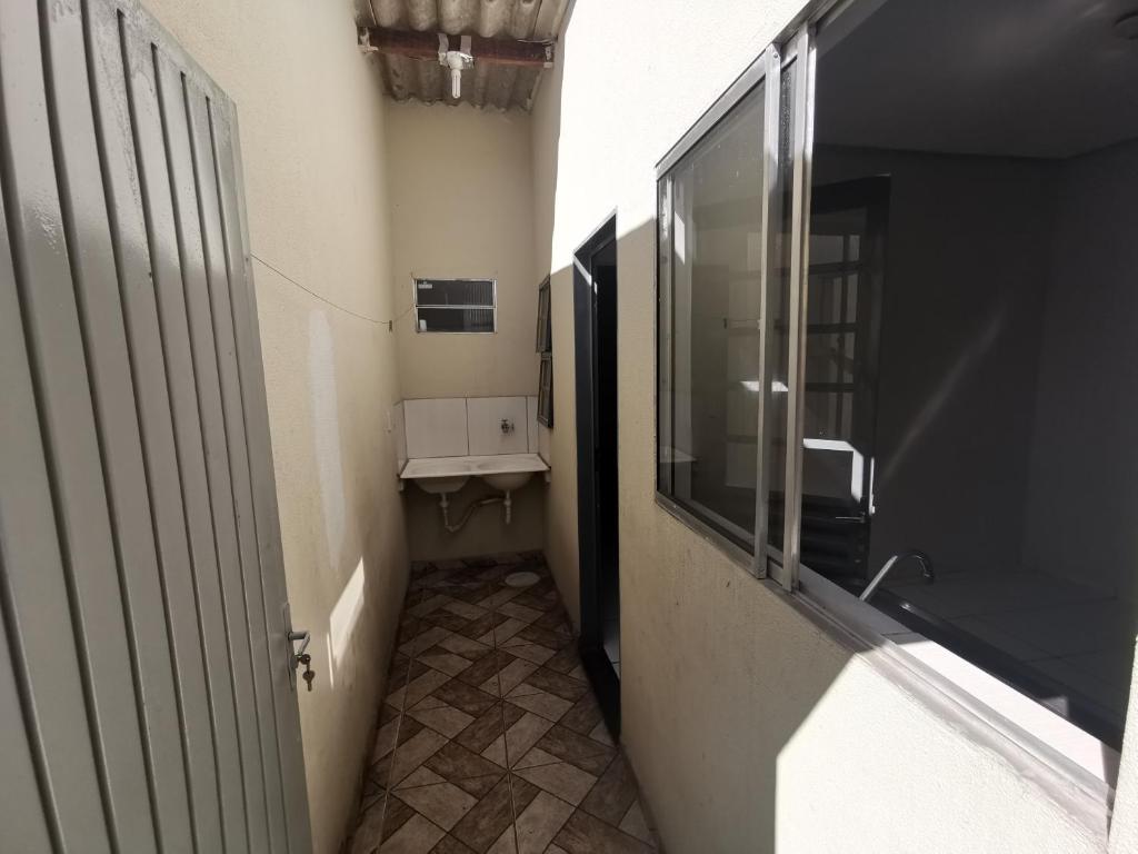 Quarto de Casal Econômico - Condomínio Santo Hilário Goiânia