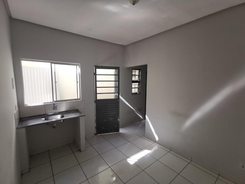  Quarto de Casal Econômico - Condomínio Santo Hilário Goiânia
