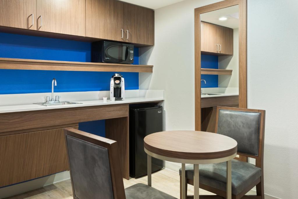 Holiday Inn Express & Suites - Nearest Universal Orlando, an IHG Hotel - Suite D'Une Chambre Avec Deux Lits Doubles