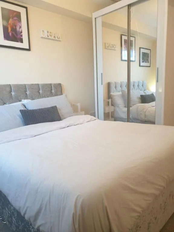 Gwinna's place, Londra, Marea Britanie