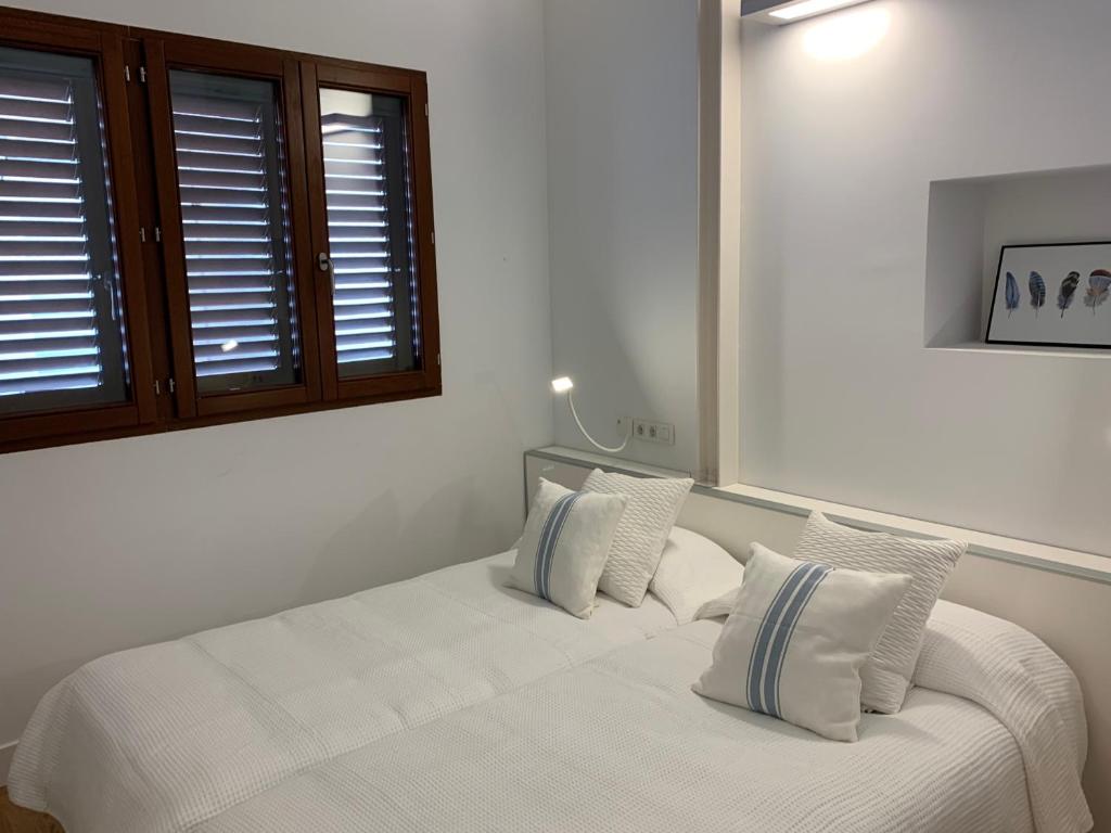 Renthas Apartamentos Rafael Premium, Alicante – Preços 2023 ...