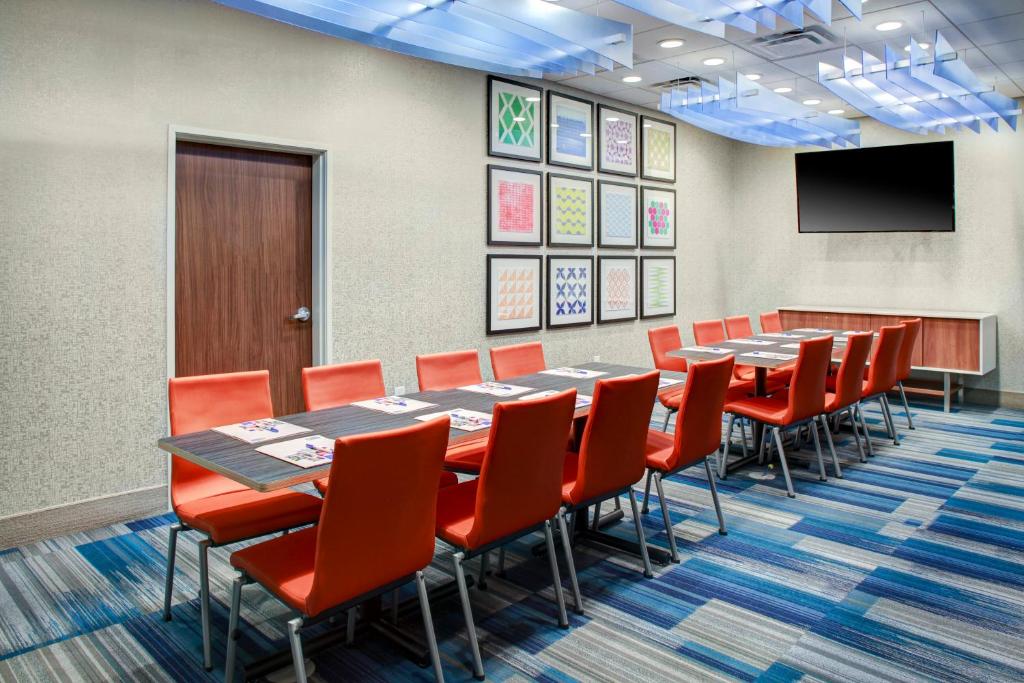 Konferenční prostory v ubytování Holiday Inn Express & Suites - Houston NW - Cypress Grand Pky by IHG
