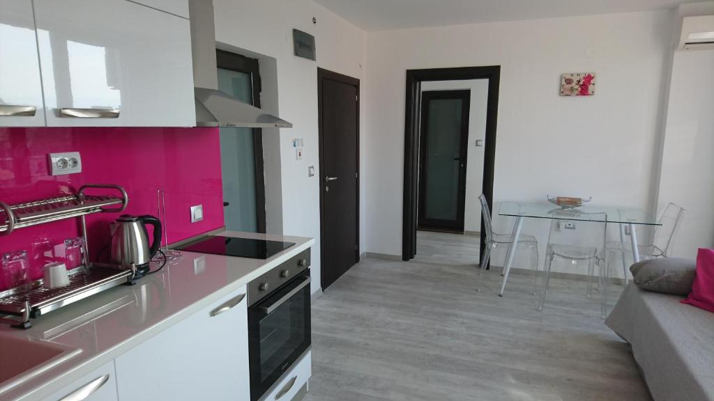 Park Apartments & Rooms Popovi - Two-Bedroom Apartment With Terrace And City View