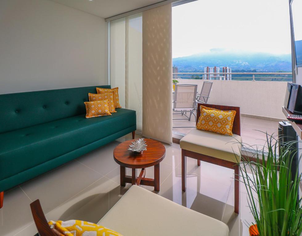 Гостиная зона в Hermoso apartamento con vista a la cordillera, Apto 1409