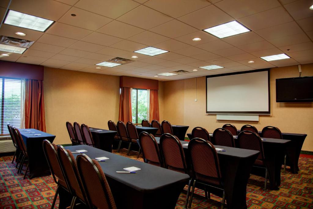 Konferenční prostory v ubytování Holiday Inn Express Tyler South by IHG