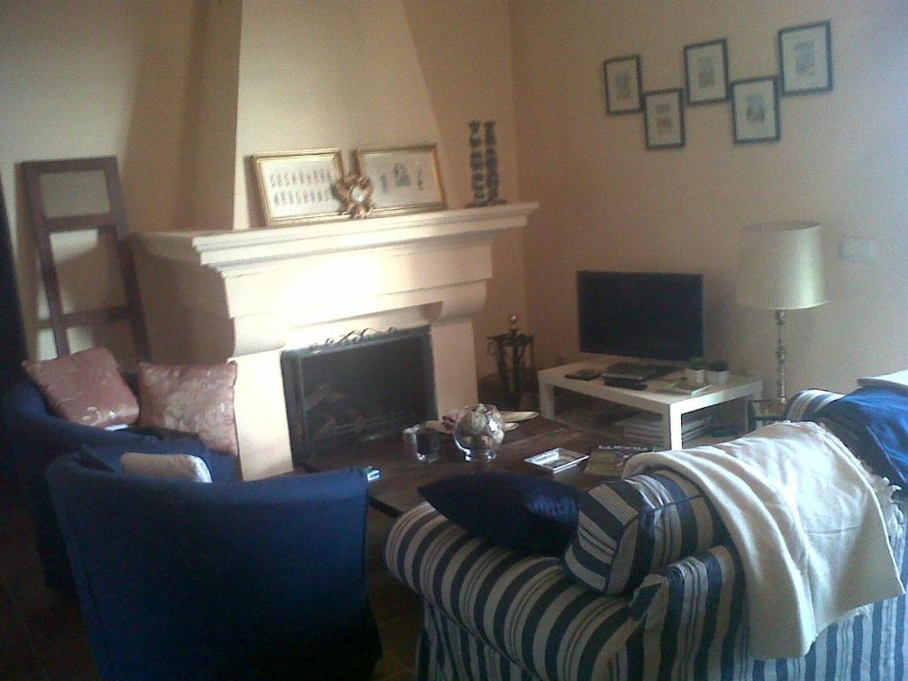 A television and/or entertainment centre at Las Cañadillas