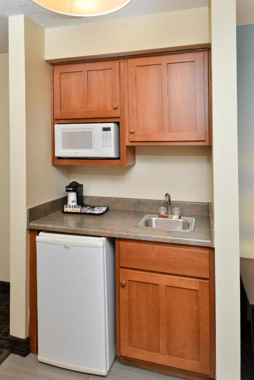 Holiday Inn Express Hotel & Suites-Saint Joseph by IHG photo